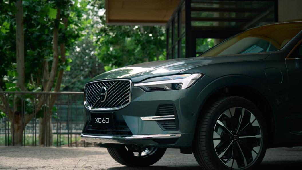 综合续航1360km，新款沃尔沃XC60插混版上市，限时尊享价35.49万起