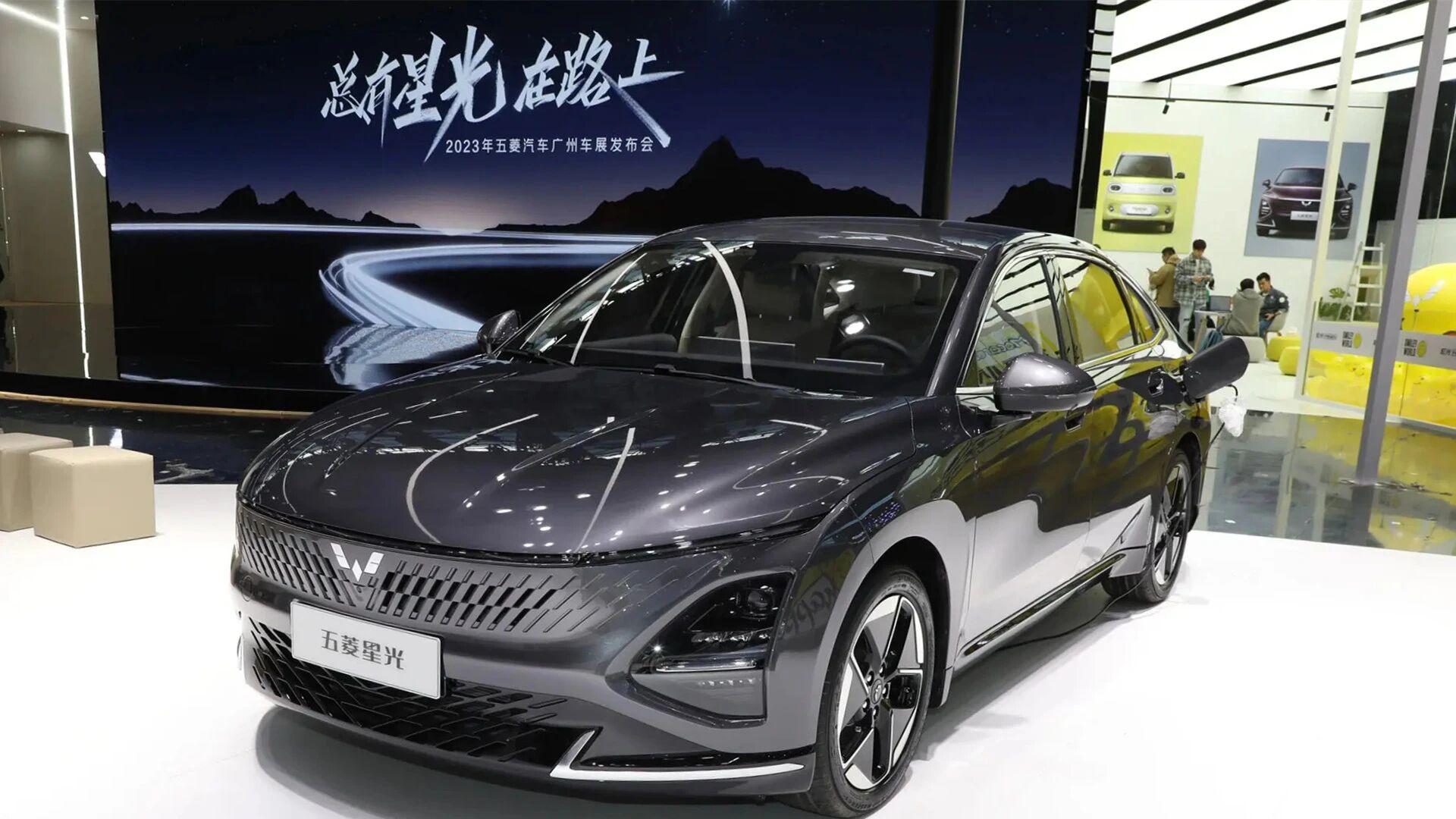 10万左右预算，选混动新能源汽车，到底是插混好还是增程好？