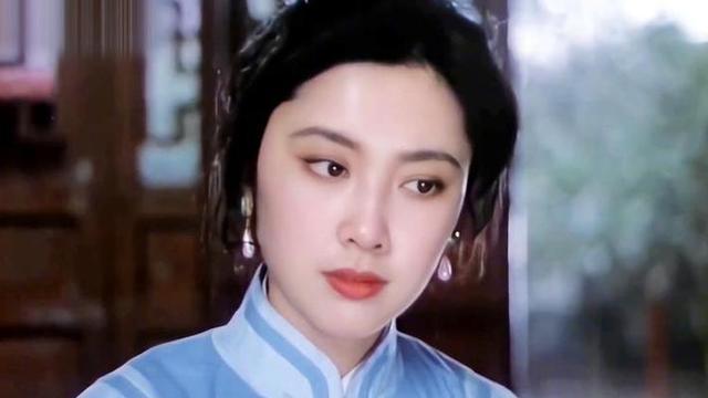 “女儿国国王”朱琳：与二婚丈夫恩爱20年，73岁无儿无女也幸福