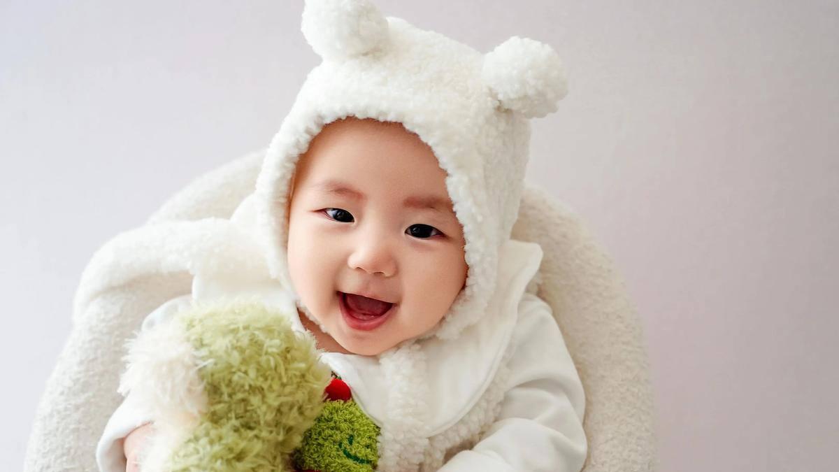 婴儿笑得越早就越聪明？真相在这里