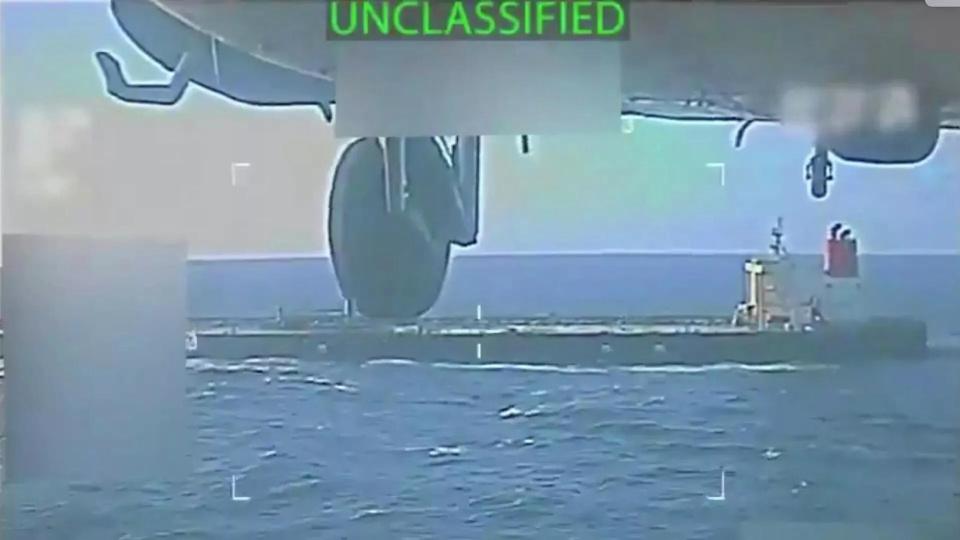 俄罗斯强烈谴责美国在加勒比海的军事行动