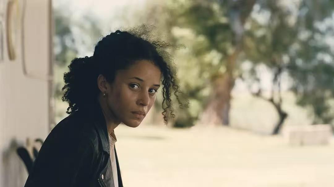 《一战再战》，疯人母女的激荡美国梦