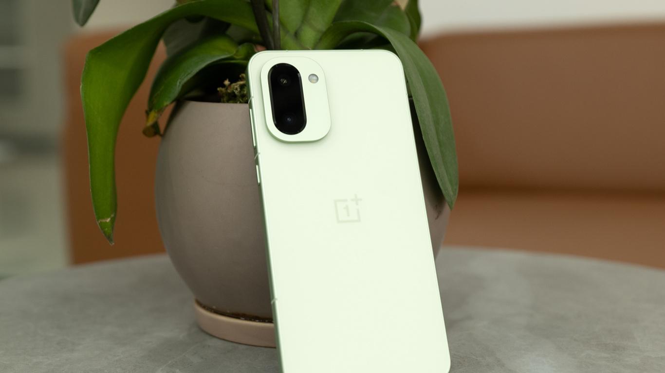 一加 Ace 6T评测：骁龙8 Gen5+8300mAh单电芯，这你受得了？