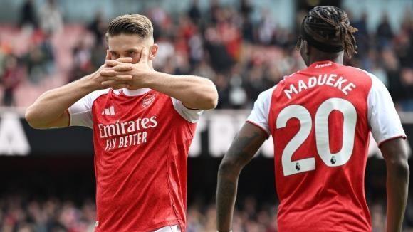 新援闪耀！苏比门迪双响哲凯赖什完美开局碾压传奇，枪手暂时登顶