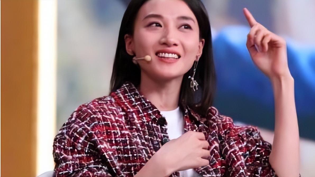 知名女星官宣怀孕，36岁把怀孕拍成大片状态太好，孩子生父成谜团