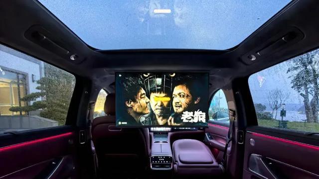 华为问界M7实测续航超1500公里，零重力座椅加持，1.5T混动系统表现惊艳