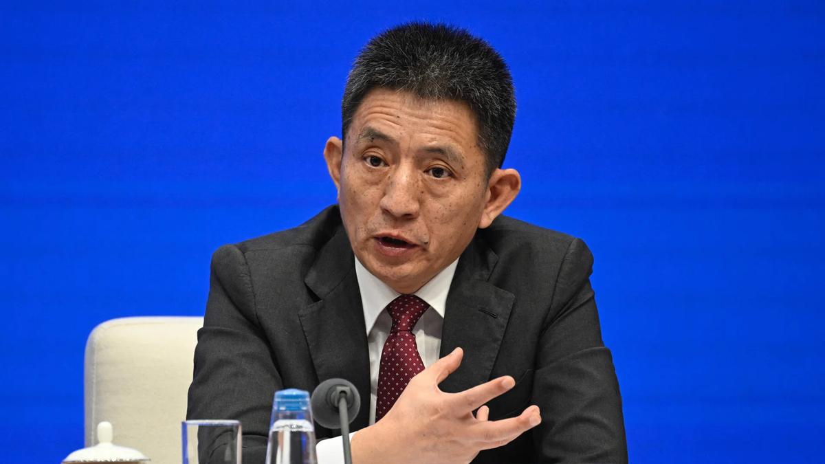 又输给了李成钢，贝森特承诺：美方不再考虑对华加征100%关税