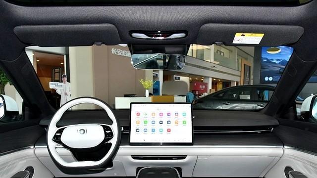 大空间还省油，曾经40万的C级车，如今不到15万就能拿下