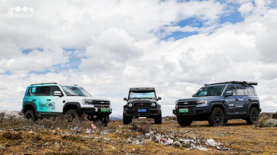 方程豹 × 大G并肩驶入川西 电驱越野开创者与机械传奇的同路之行