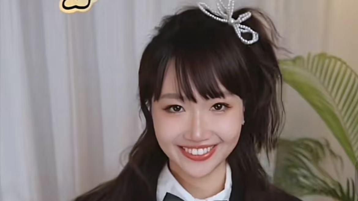 麦琳瘦出新高度！跺脚变装，少女感拉满。