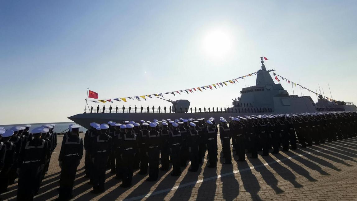 分段已超150米，中国在建全球最大航母，亚洲第一航母军港建成？