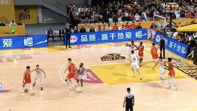 【CBA】广东男篮92-103不敌广厦，阿姆斯拉胯，杨溢首秀灵动得分