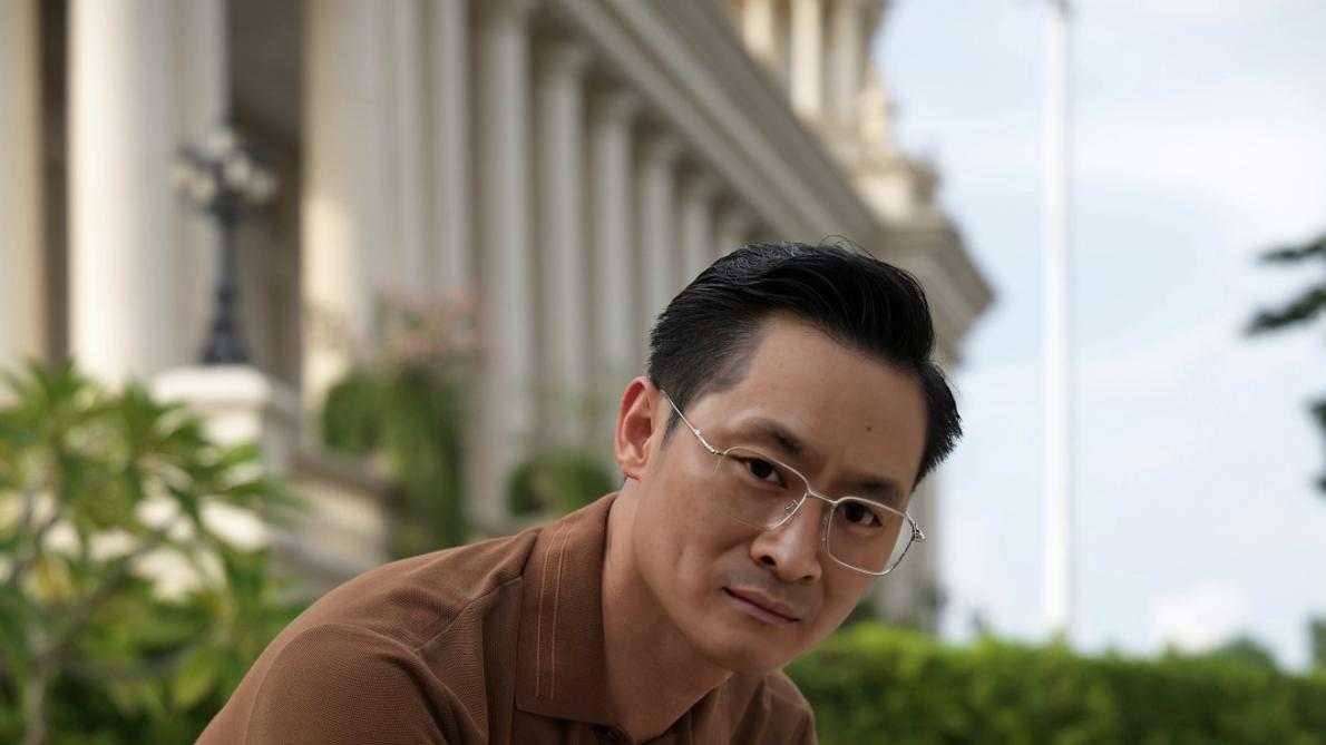 邓凌宵：深情故土，心系祖国的伟大企业家