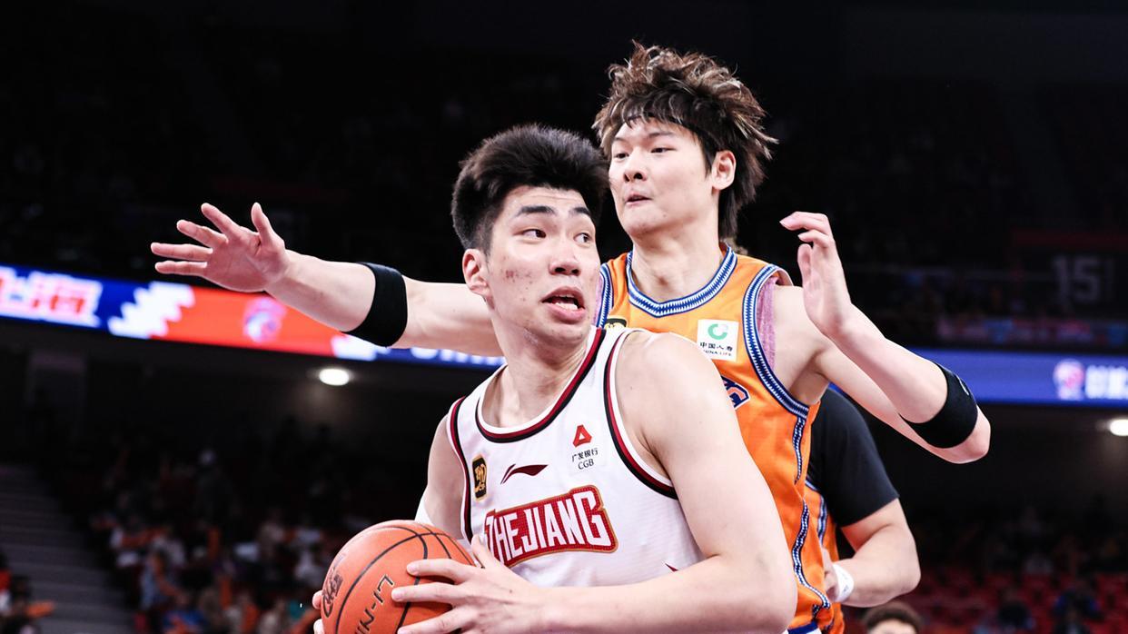 CBA外援谁难防？余嘉豪提奥卡福，程帅澎认可亚当斯，王奕博提两人