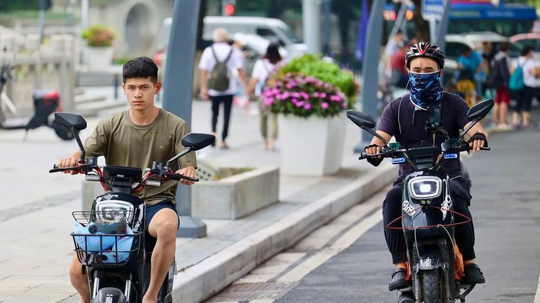 电动车迎3大利好：整治执法四乱、放宽电轻摩上路、老头乐合法化