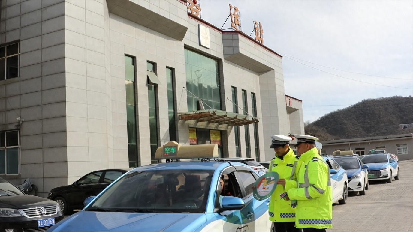 交口：“文明交通·礼行天下”宣传教育如火如荼