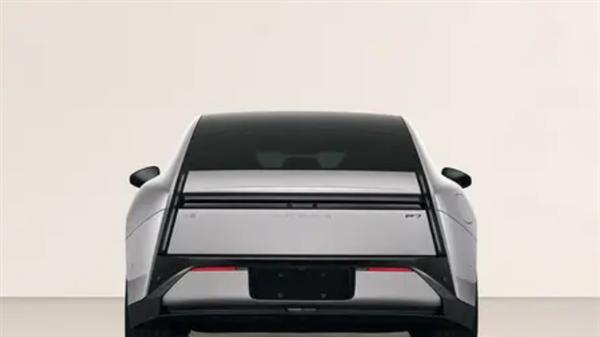 赛博风溜背回头率拉满！全新小鹏P7最新实车图曝光