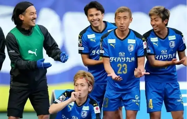 【七哥足球|心水参考】10月19日周日【35场足球赛事方向推荐】