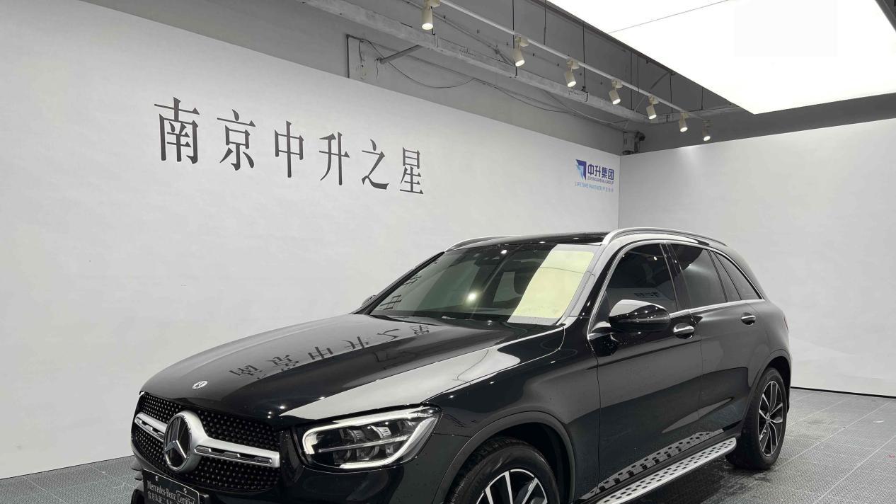 3.4万公里，2021款奔驰GLC300，曾经的梦想座驾，如今触手可得！