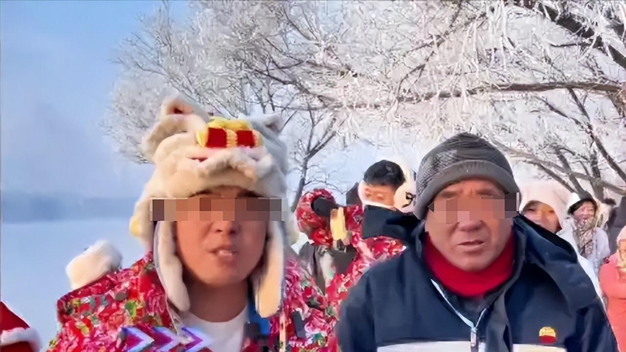 证据来了，重庆游客被冤枉！警情通报：大妈是被爬犁钢管碰倒的