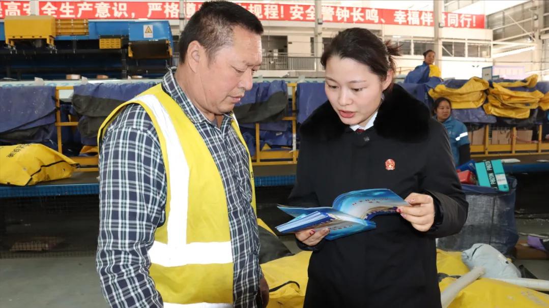 【南法进万家】阜南法院组织开展“送法进企业”系列普法活动