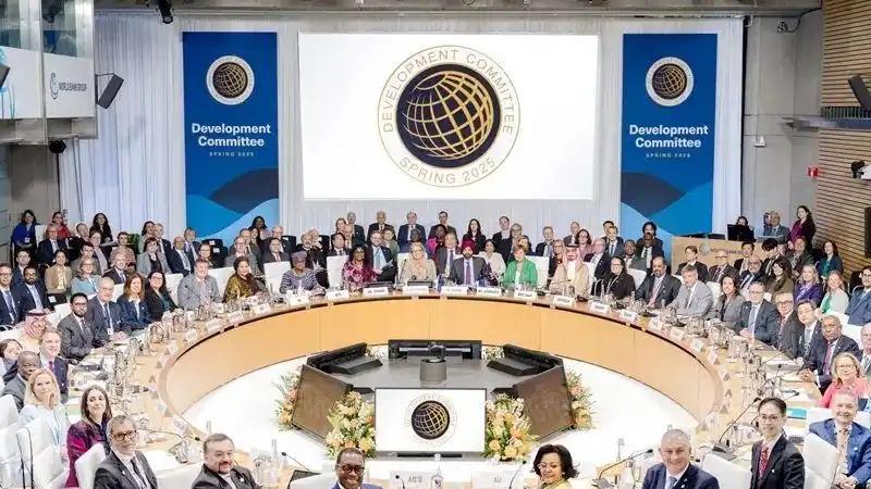 谈不谈中国说了算，美财长吃闭门羹，特朗普再谈降税，但条件他定