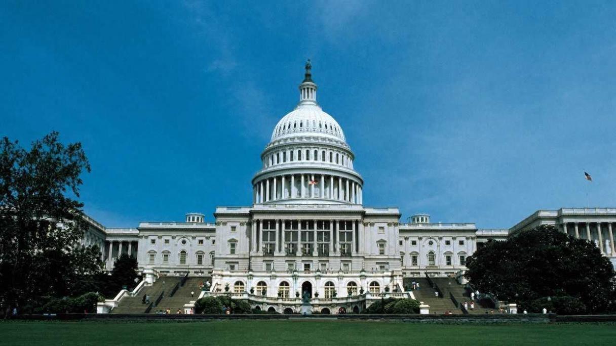 华盛顿上演惊天乌龙：绝密作战群误拉记者，美高层分歧暴露无遗