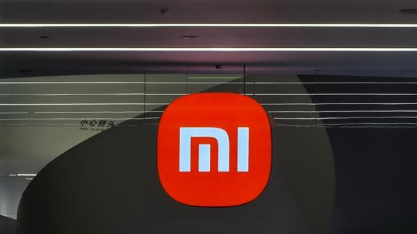 同行都在“杀”经销商祭天，雷军却给每家发了 50 万红包？