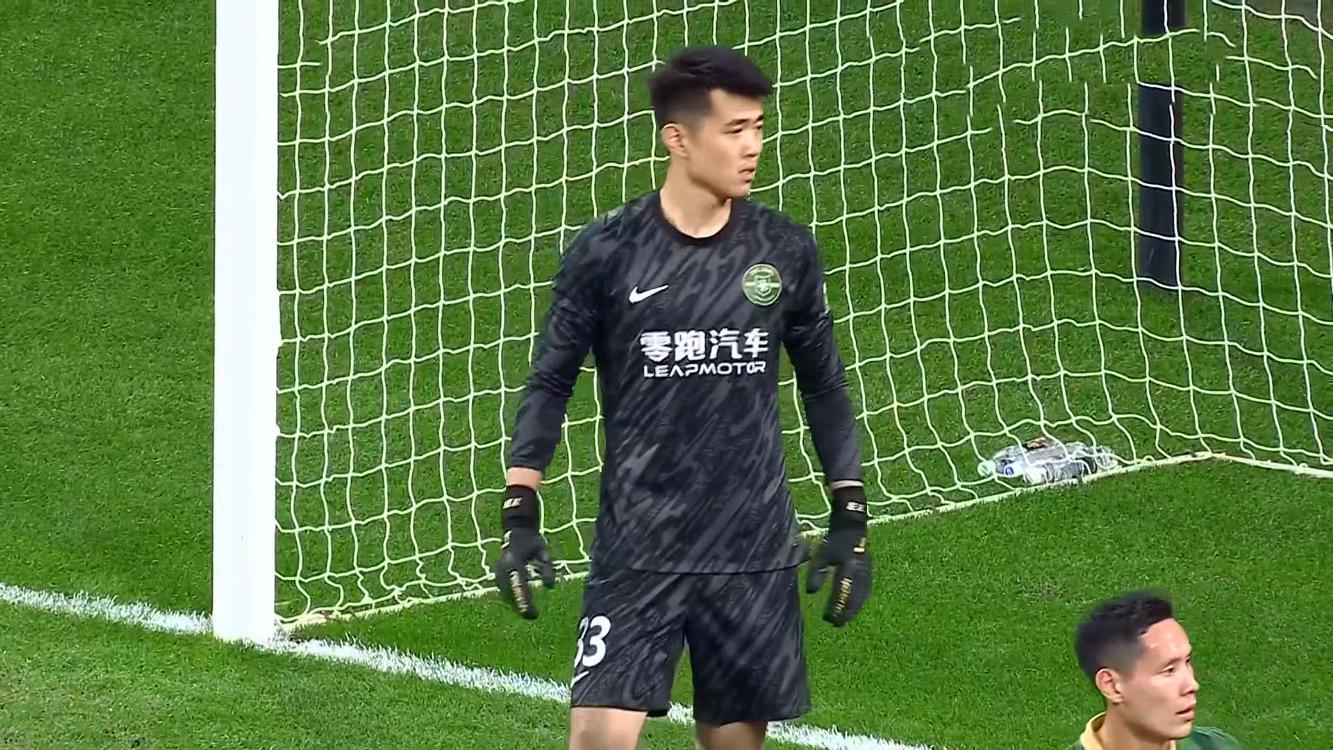 四连胜，成都蓉城2-1浙江巩固头名，韦世豪破门，王钰栋遇遭瓶颈期