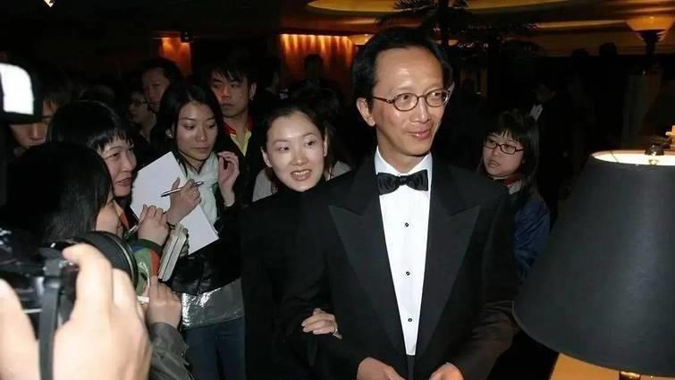 跳水皇后伏明霞：豪门20年，她过得怎样？幸福的秘密？