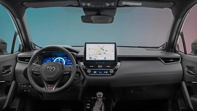 卡罗拉锐放要“炸”？海外新款Cross颜值飙升，运动风暴来袭！