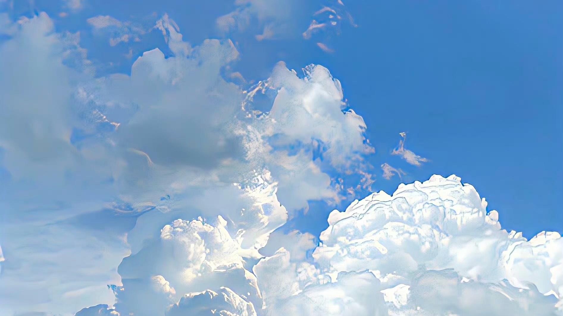 小时候吃不饱，我会幻想变成云