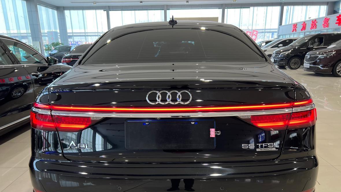 34万，曾经的百万级豪车，2018款奥迪A8L，现在值得入手吗？