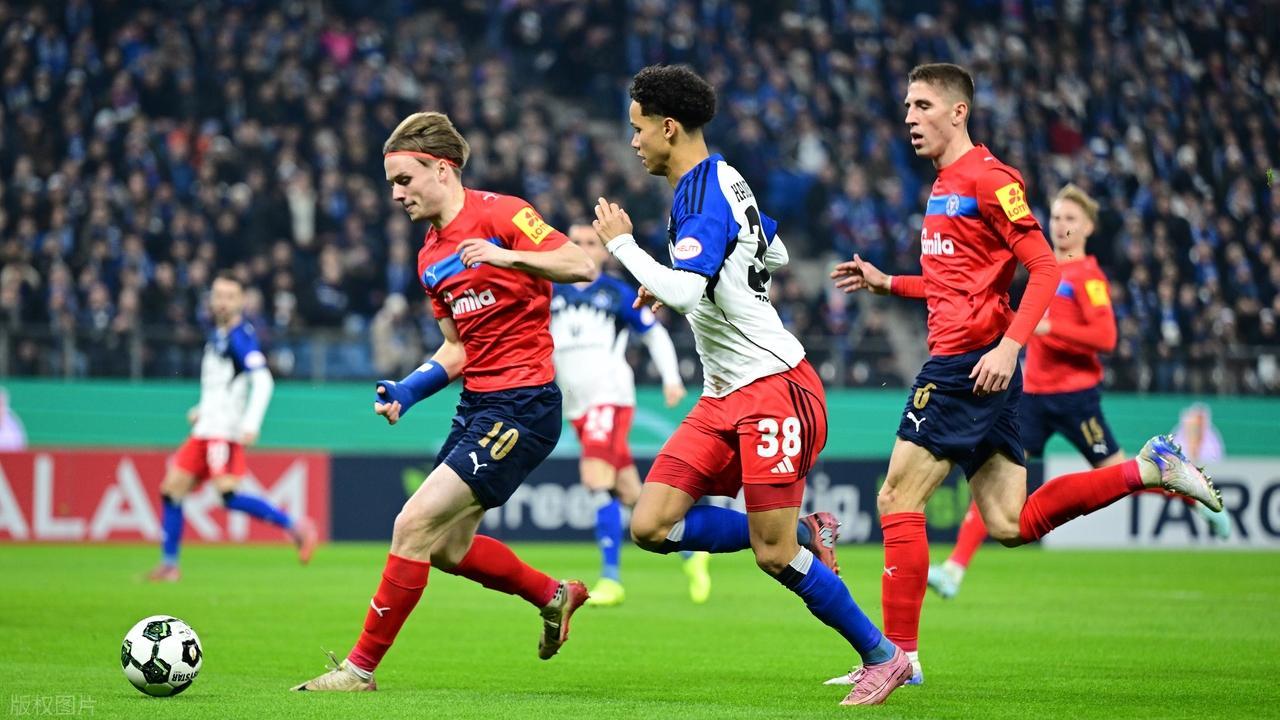 3-5德国杯大冷门，德甲球队遭低级别德乙队淘汰，罚丢2点球酿悲剧