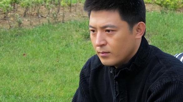 孙涛：娶同学李莉，结婚28年被拿捏死，能上18次春晚全是她的功劳