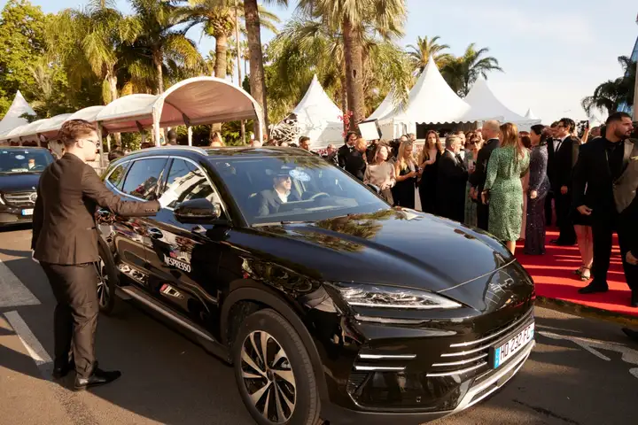 比亚迪点亮戛纳高光时刻，技术崛起后的品牌崛起