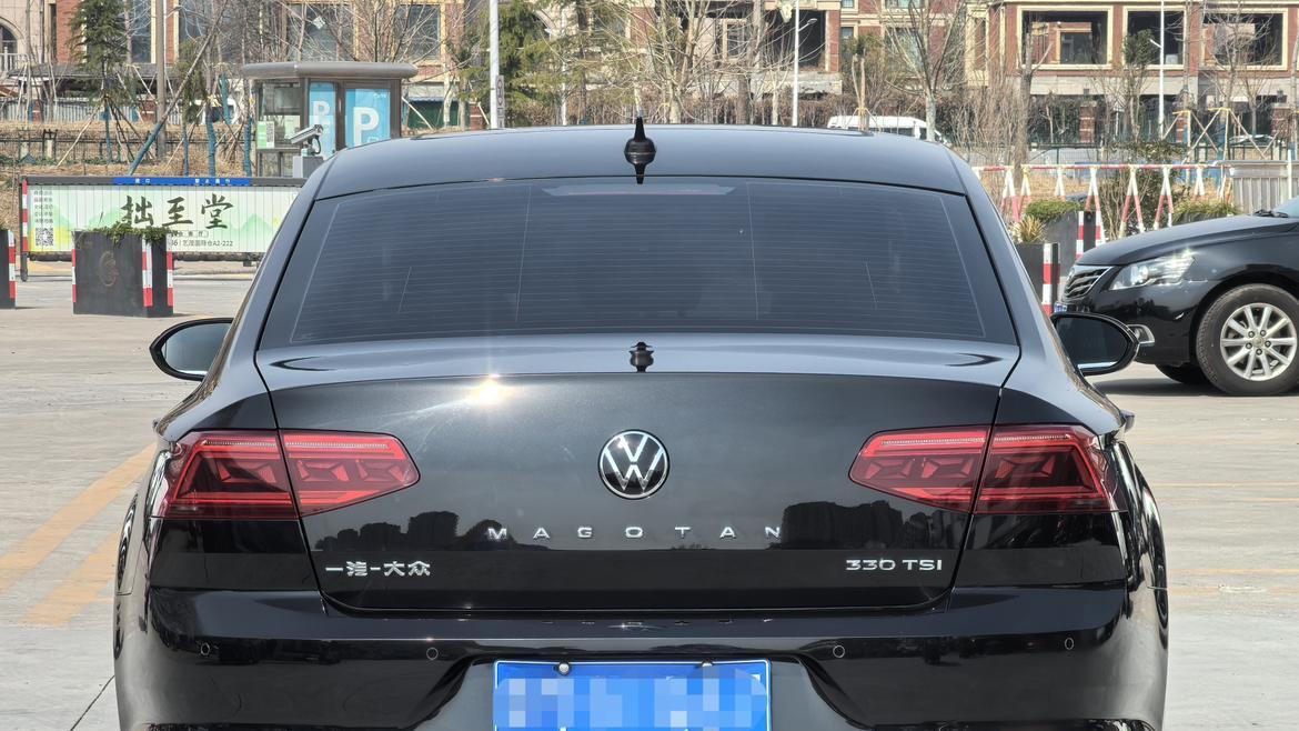 2020款大众迈腾，3万公里一手准新车，11.98万值吗？