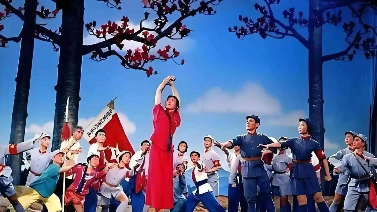 十年已被彻底否定，作为那个年代人人追捧的样板戏还有理由存在吗