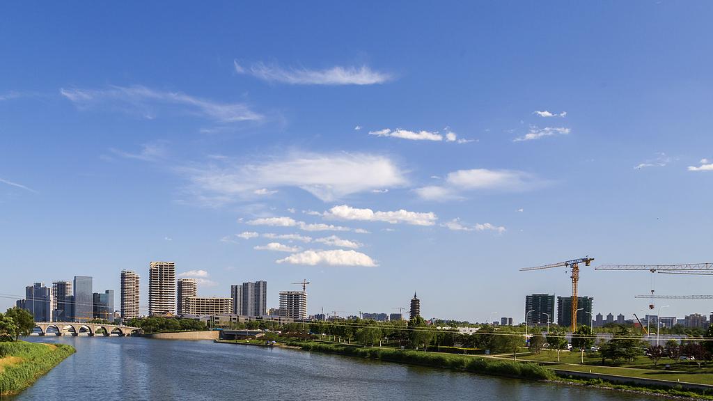 跨越困境，迈向美好人生新征程