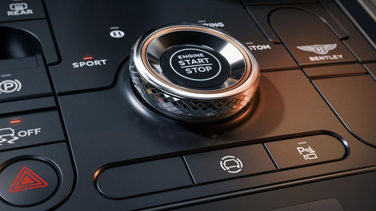 英伦“老钱风”跑车，搭载V8双涡轮发动机，666匹马力、加速3.7s