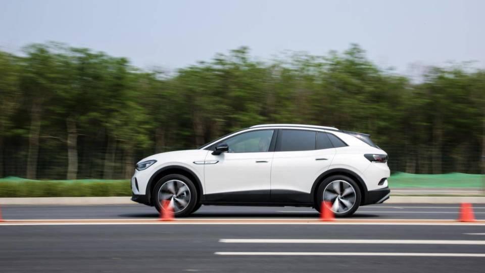 ?大众终于“想通了”！从近20万降到13万出头，还要啥比亚迪宋PLUS？