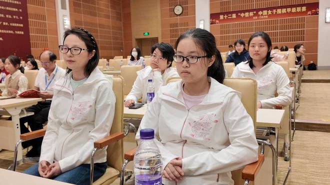 女子围甲第二循环开枰 平原桃花开又战沪军