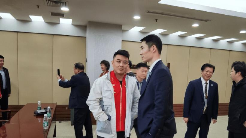 尘埃落定，王励勤上任乒羽中心主任？悬念揭晓，名记透露情况