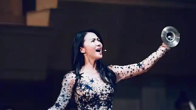 王炸阵容！《中国唱将》官宣 7 大导师，薛之谦周深同框，全领域覆盖太绝了