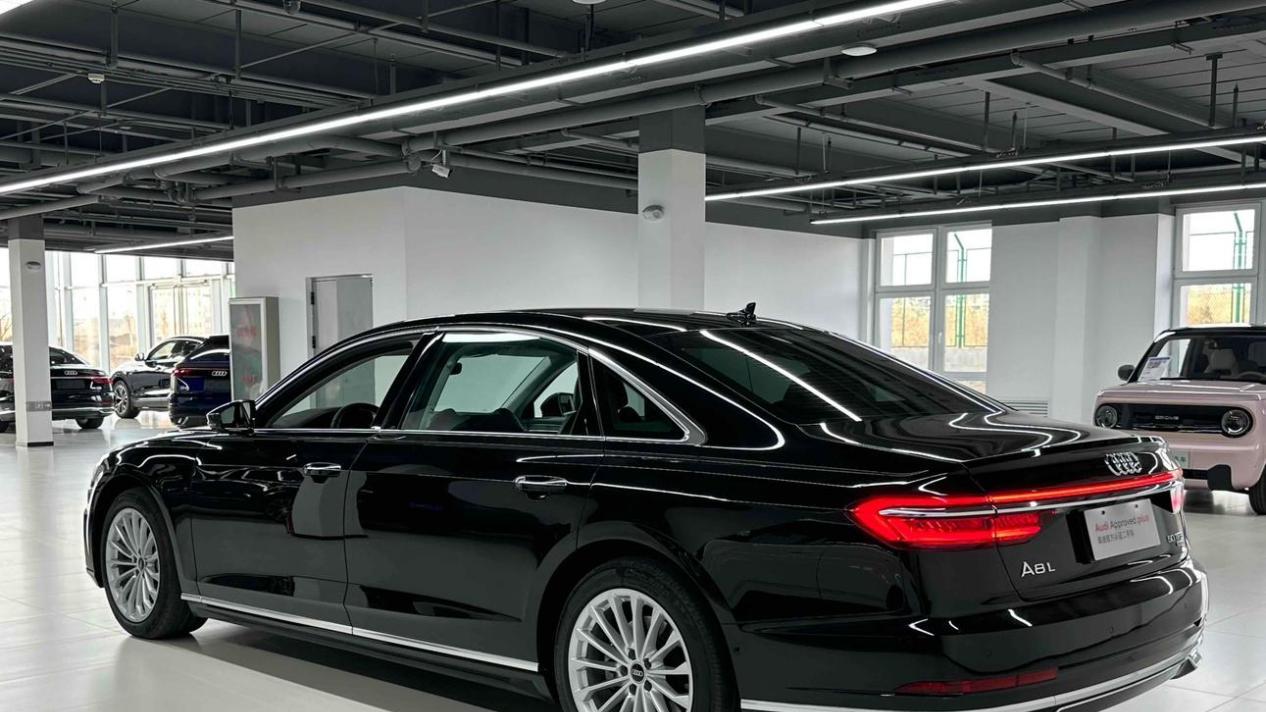 奥迪A8L：44.98万圆你曾经的“旗舰梦”