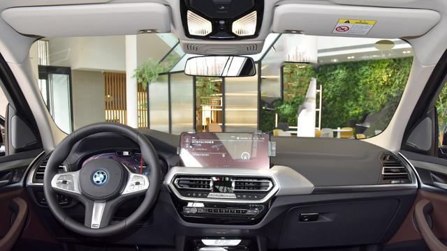 出厂价40.5万，实际28万能落地，宝马ix3值得吗？