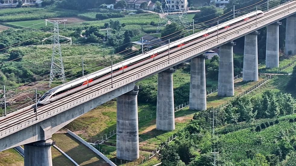 结束8县无铁路历史！大湾区北上高铁新通道即将开工，长401.7公里