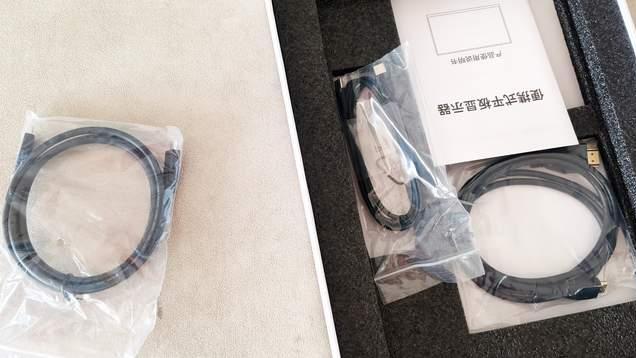 国产13.3英寸4k超清便捷显示屏，直连手机和电脑，打游戏更畅快