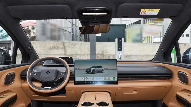 30万级豪华SUV推荐！配激光雷达+CDC减震，比理想L8更香