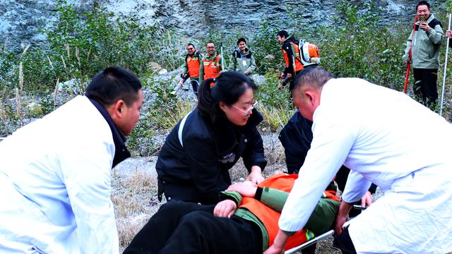 共筑绿色安全防线-大熊猫国家公园北川片区开展2025年度森林草原防灭火应急演练